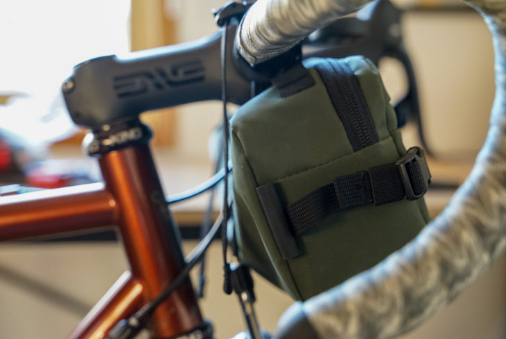 Rapha Bar Bag】Raphaのハンドルバーバッグはロングライドの強い味方